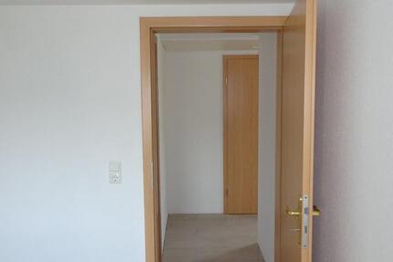 Wohnung Langenselbold - 4 Zimmer, 80 m&sup2;, 700&euro; | Angebot:26045052