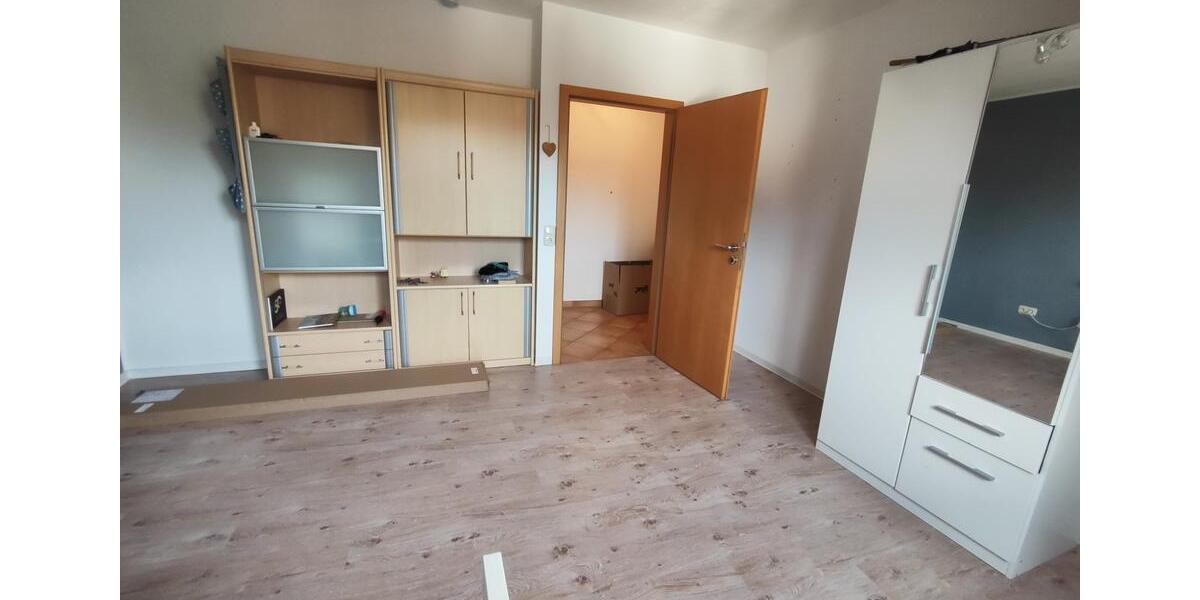 Dachgeschoßwohnung Schöllkrippen - 3 Zimmer, 80 m&sup2;, 840&euro; | Angebot:24379475