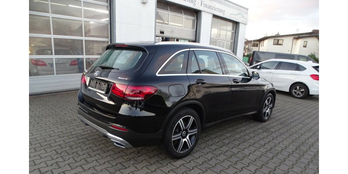 Mercedes-Benz GLC 400 d 4M Rückfahrkamera, LED-Scheinwerfer, Nav 160.000 km 28.890 &euro; Rodgau 63110