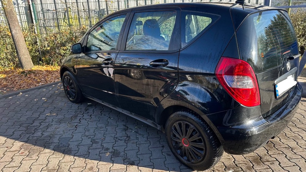 Mercedes-Benz A 180 197.262 km 2.700 &euro; Dietzenbach 63128