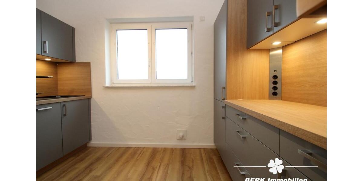 Dachgeschoßwohnung Röllbach - 3 Zimmer, 72 m&sup2;, 936&euro; | Angebot:23804446