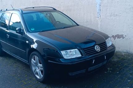 VW Bora 184.000 km 2.300 &euro; Hanau 63454