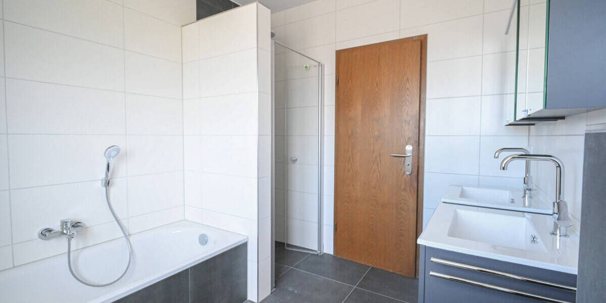 Etagenwohnung Großostheim - 4 Zimmer, 108 m&sup2;, 1.100&euro; | Angebot:26345554