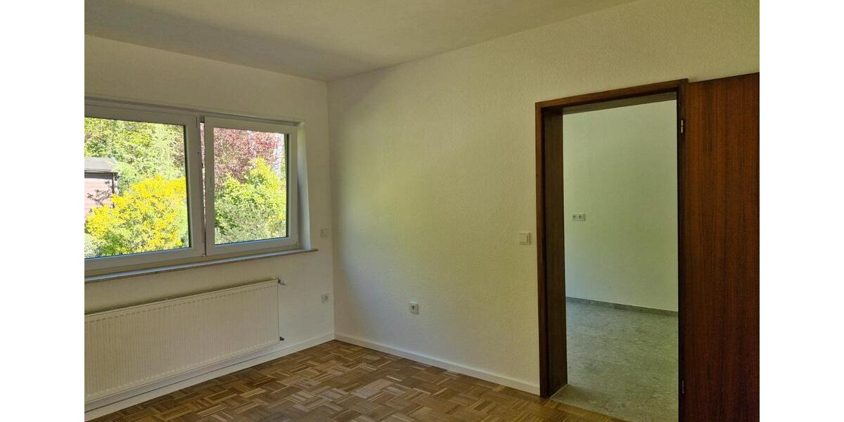 Dachgeschoßwohnung Erlenbach am Main - 3.5 Zimmer, 90 m&sup2;, 1.200&euro; | Angebot:26322552