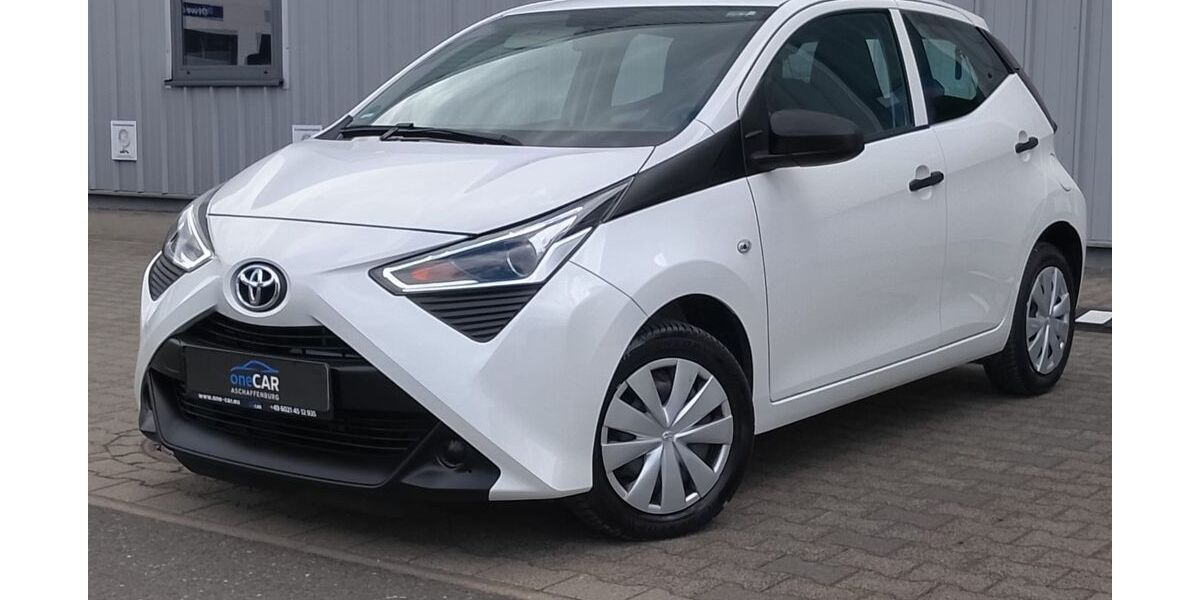Toyota Aygo (X) 49.800 km 8.460 &euro; Aschaffenburg 63741