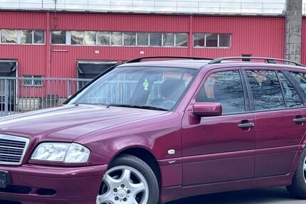 Mercedes-Benz C 180 223.524 km 2.950 &euro; Dietzenbach 63128