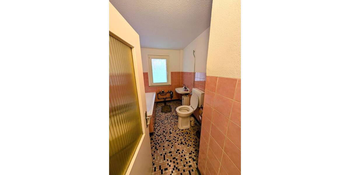 Doppelhaushälfte Freudenberg - 3 Zimmer, 98 m&sup2;, 125.000&euro; | Angebot:25735762