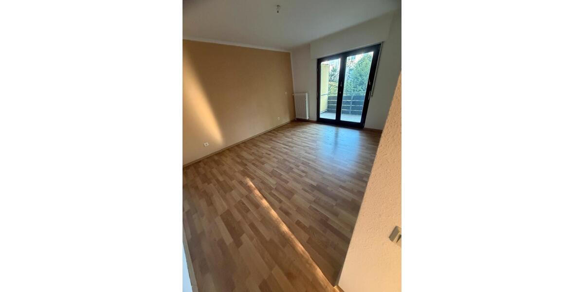 Etagenwohnung Hanau Lamboy - 3 Zimmer, 87 m&sup2;, 1.350&euro; | Angebot:26302628