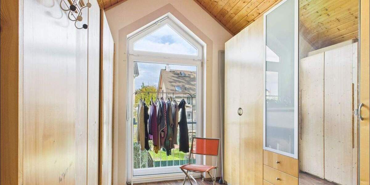 Einfamilienhaus Kahl am Main - 7 Zimmer, 220 m&sup2;, 898.000&euro; | Angebot:25705911