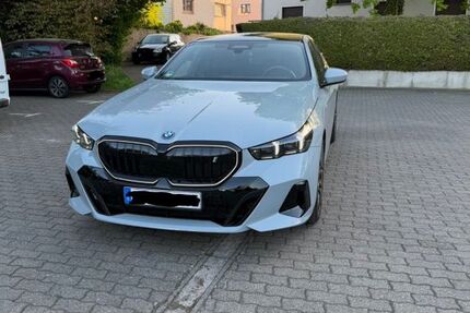 BMW i5 24.000 km 50.900 &euro; Rodgau 63110