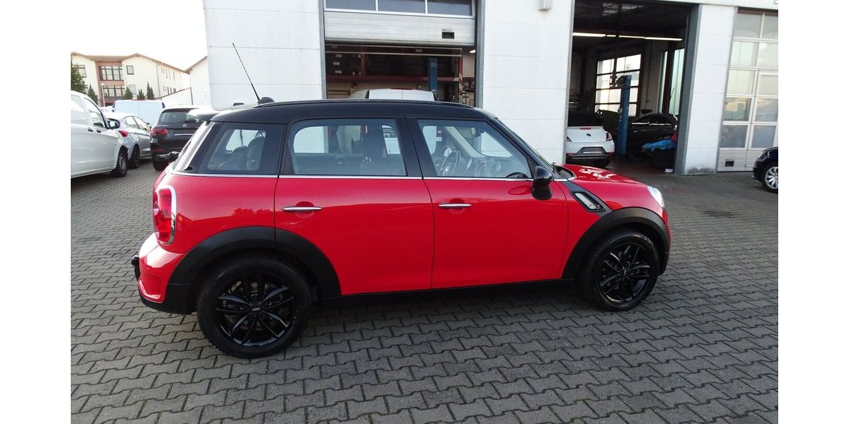 Mini Cooper SD Countryman All4 Cooper SD All4 Automatik 154.582 km 7.990 &euro; Rodgau 63110