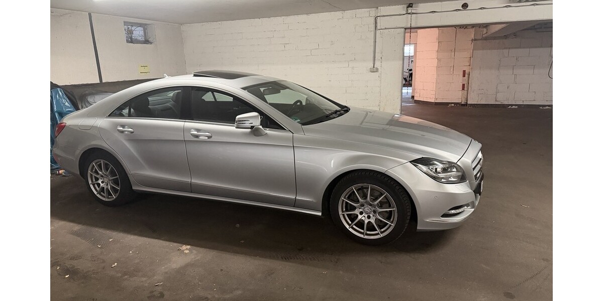 Mercedes-Benz CLS 350 175.000 km 18.900 &euro; Obertshausen 63179