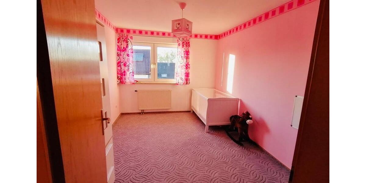 Etagenwohnung Großostheim - 3 Zimmer, 90 m&sup2;, 880&euro; | Angebot:26255328