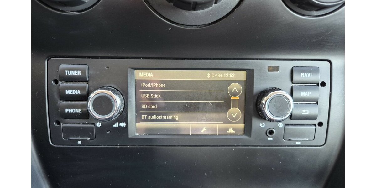 BMW X1 xDrive 18 d Panoramadach, LED, Navigation 111.735 km 18.490 &euro; Rodgau 63110
