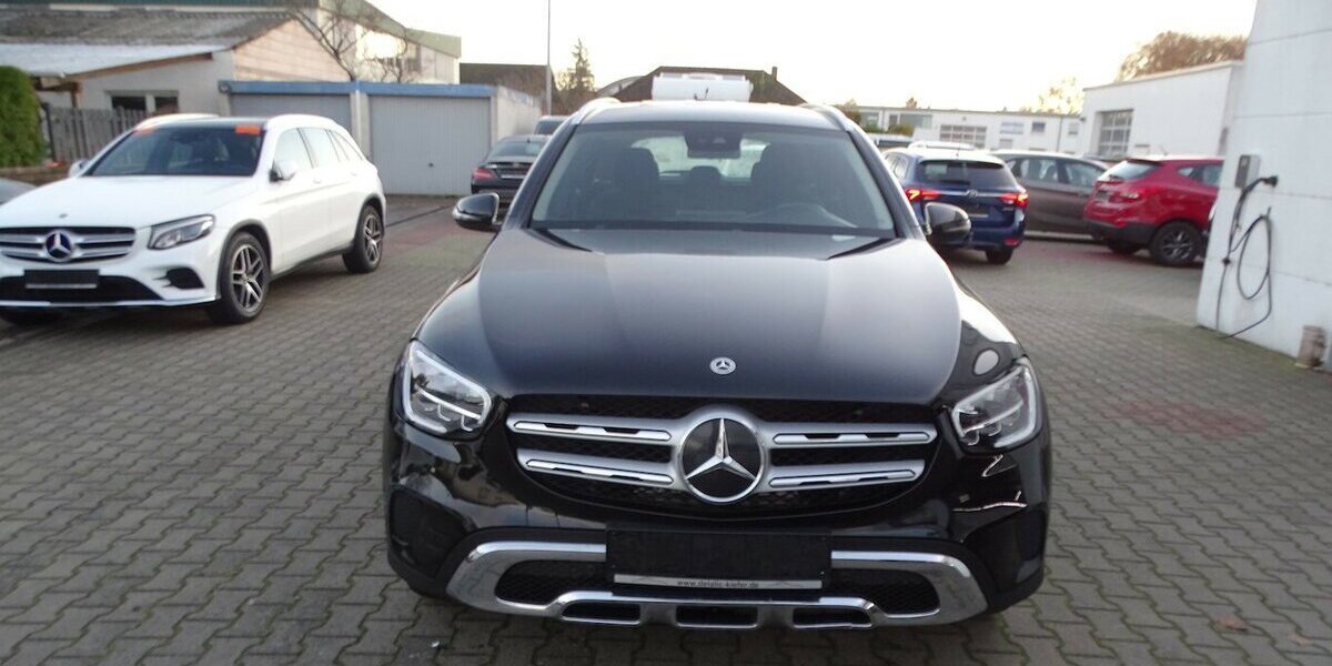 Mercedes-Benz GLC 400 d 4M Rückfahrkamera, LED-Scheinwerfer, Nav 160.000 km 28.890 &euro; Rodgau 63110