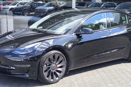 Tesla Model 3 38.018 km 33.950 &euro; Dieburg 64807