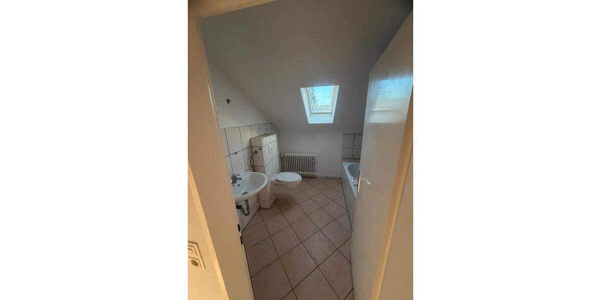 Etagenwohnung Hanau Lamboy - 3 Zimmer, 87 m&sup2;, 1.350&euro; | Angebot:26302628