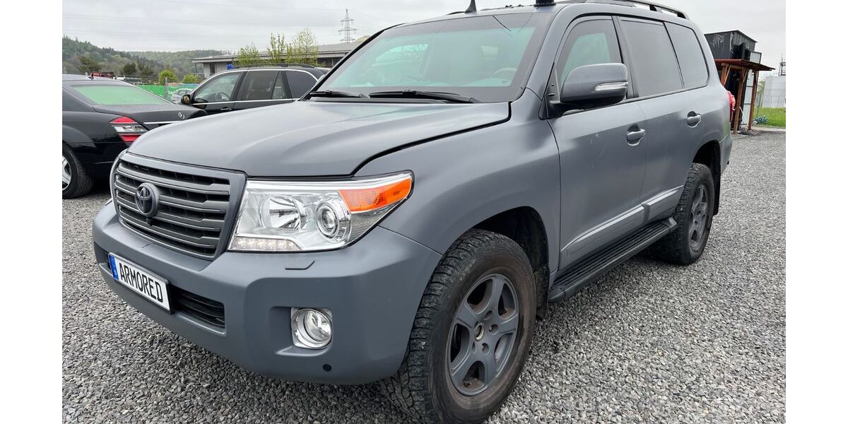 Toyota Land Cruiser 25.000 km 270.000 &euro; Grosswallstadt 63868