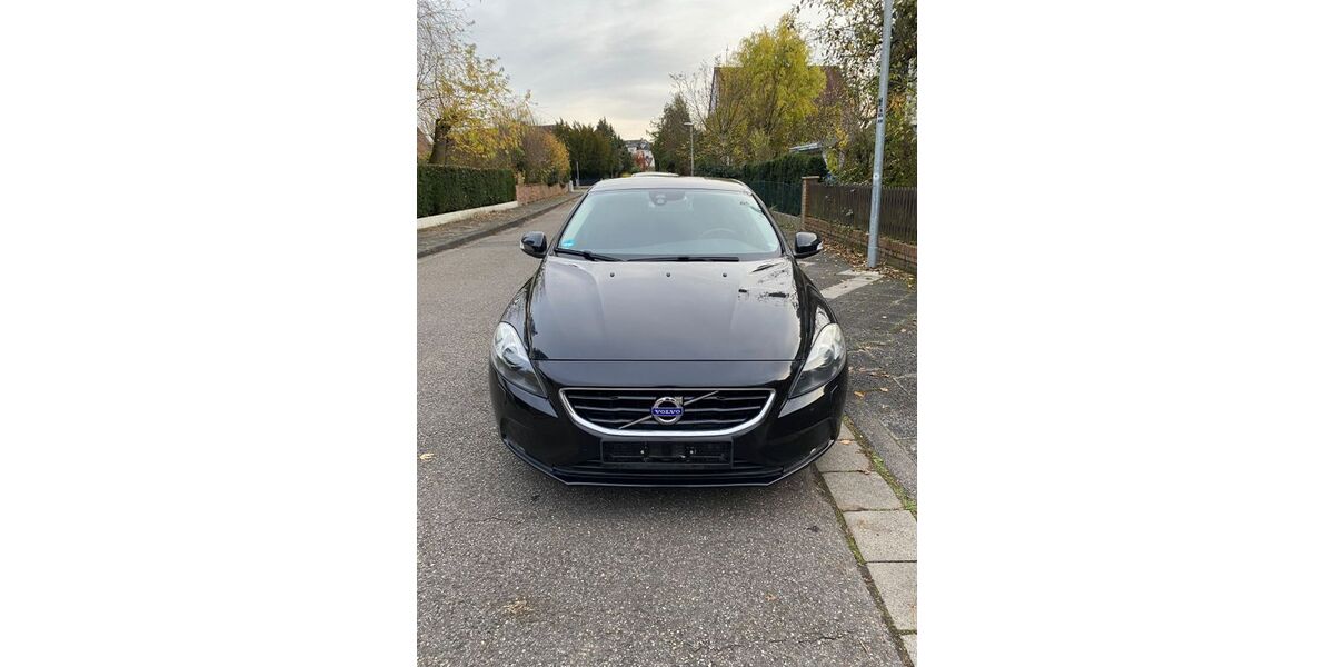 Volvo V40 120.000 km 9.300 &euro; Hanau 63454