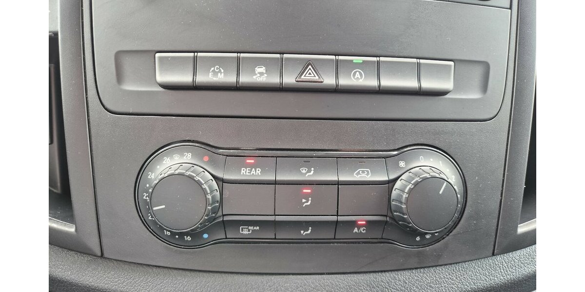 Mercedes-Benz Vito Tourer 114 CDI extralang Pro, 9 Sitzer, 2 Sch 37.038 km 27.890 &euro; Rodgau 63110