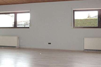 Wohnung Bruchköbel - 3 Zimmer, 100 m&sup2;, 700&euro; | Angebot:23438088