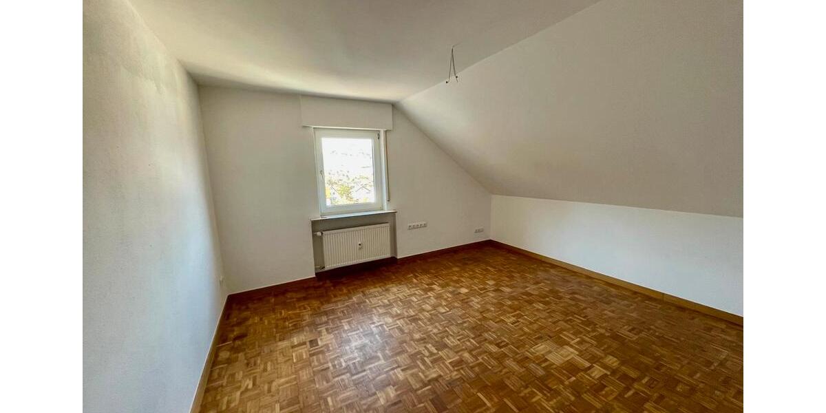 Dachgeschoßwohnung Großheubach - 3 Zimmer, 66 m&sup2;, 570&euro; | Angebot:26014473