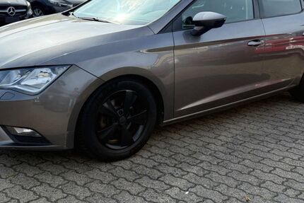 Seat Leon 312.565 km 5.999 &euro; Hanau 63452