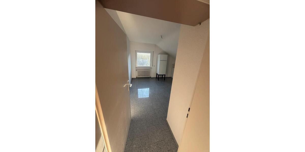 Etagenwohnung Hanau Lamboy - 3 Zimmer, 87 m&sup2;, 1.350&euro; | Angebot:26302628