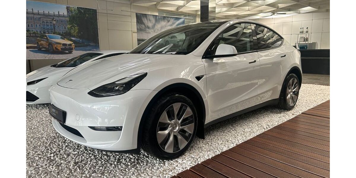 Tesla Model Y 28.382 km 36.950 &euro; Dieburg 64807