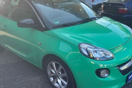 Opel Adam 97.500 km 4.900 &euro; Hanau 63452
