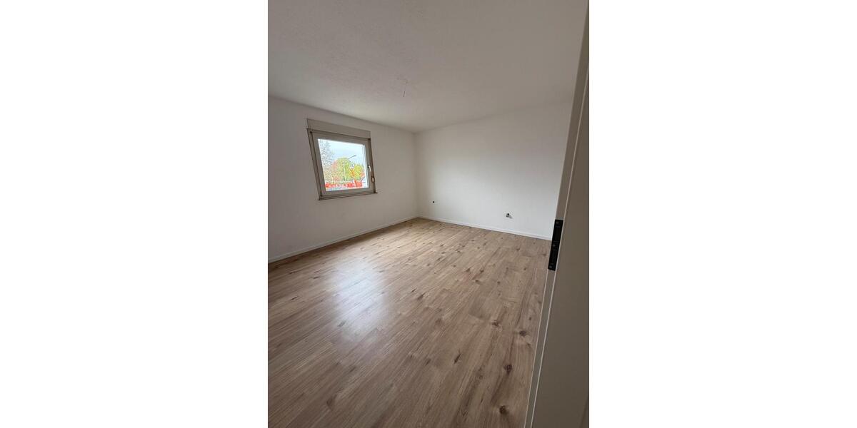 Mehrfamilienhaus, Wohnhaus Hanau Lamboy - 7 Zimmer, 174 m&sup2;, 650.000&euro; | Angebot:26221860