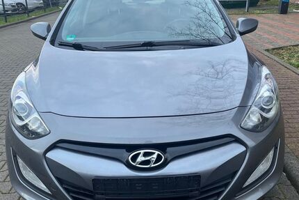 Hyundai i30 196.000 km 5.790 &euro; Dietzenbach 63128