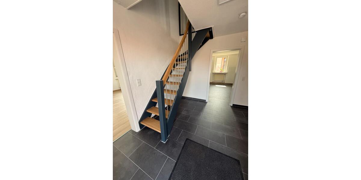 Einfamilienhaus Kleinkahl - 5.5 Zimmer, 140 m&sup2;, 1.250&euro; | Angebot:26614467