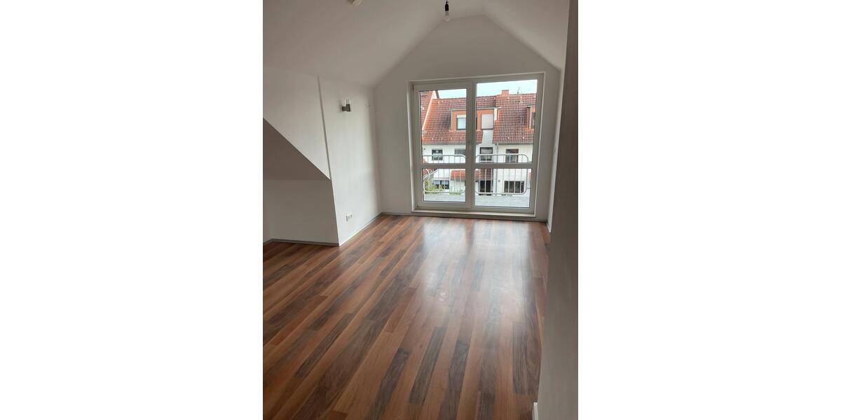 Dachgeschoßwohnung Gelnhausen - 2 Zimmer, 83 m&sup2;, 895&euro; | Angebot:25415642