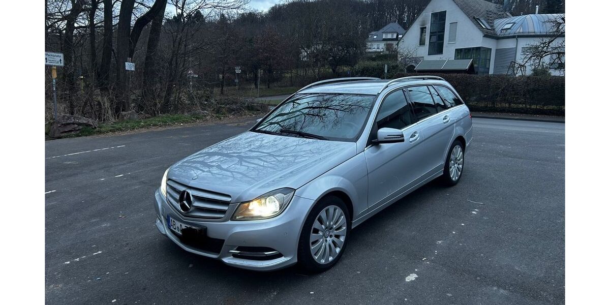 Mercedes-Benz 220 185.000 km 10.000 &euro; Aschaffenburg 63739