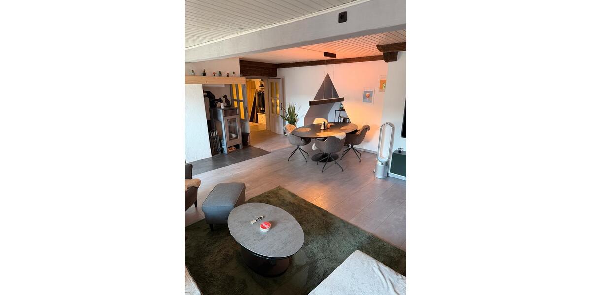 Etagenwohnung Kleinwallstadt - 3 Zimmer, 130 m&sup2;, 1.390&euro; | Angebot:25368790