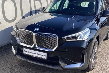 BMW iX1 33.207 km 30.966 &euro; Hainburg 63512