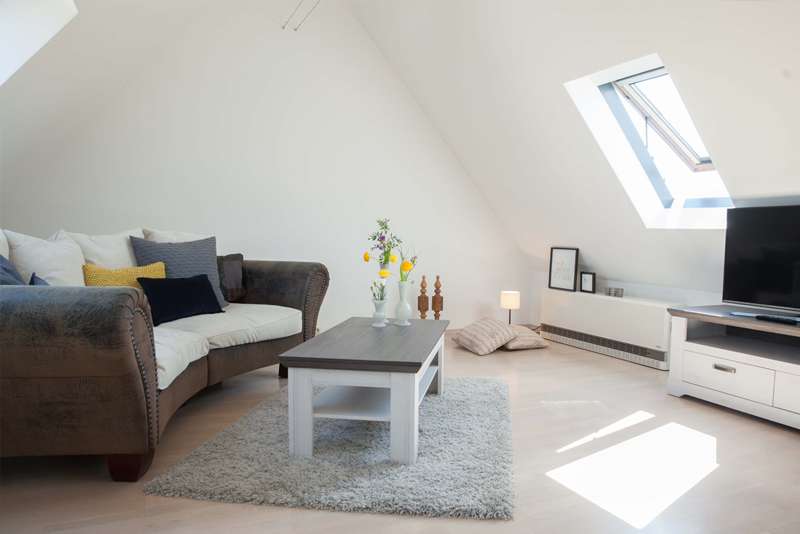 Etagenwohnung Aschaffenburg Damm - 3 Zimmer, 80 m&sup2;, 1.350&euro; | Angebot:26255952