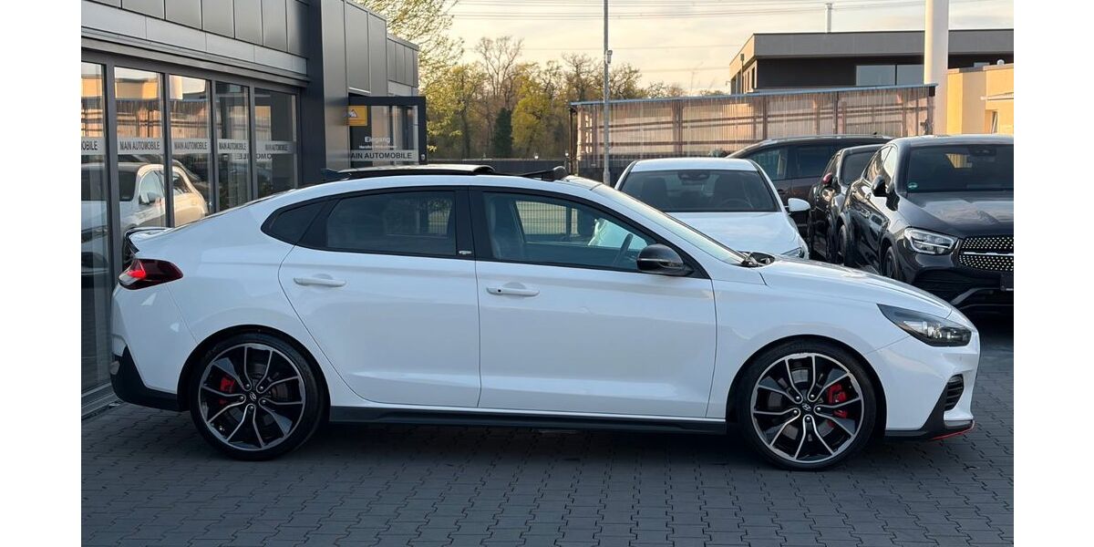 Hyundai i30 62.000 km 23.890 &euro; Seligenstadt 63500