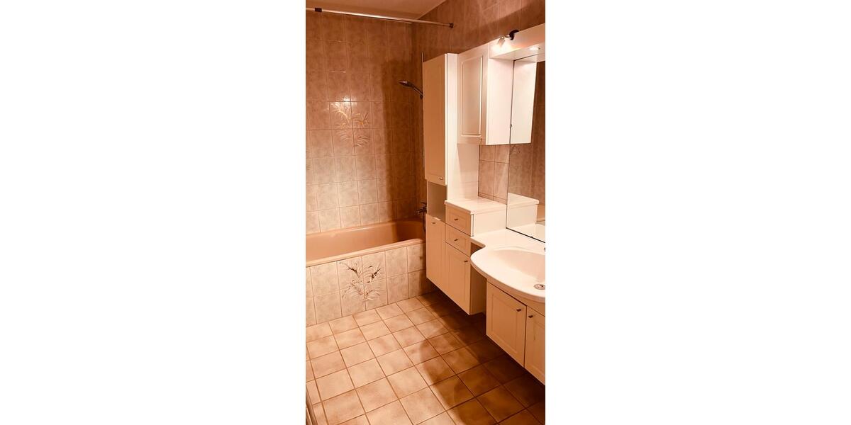 Etagenwohnung Maintal - 2 Zimmer, 70 m&sup2;, 890&euro; | Angebot:25964098