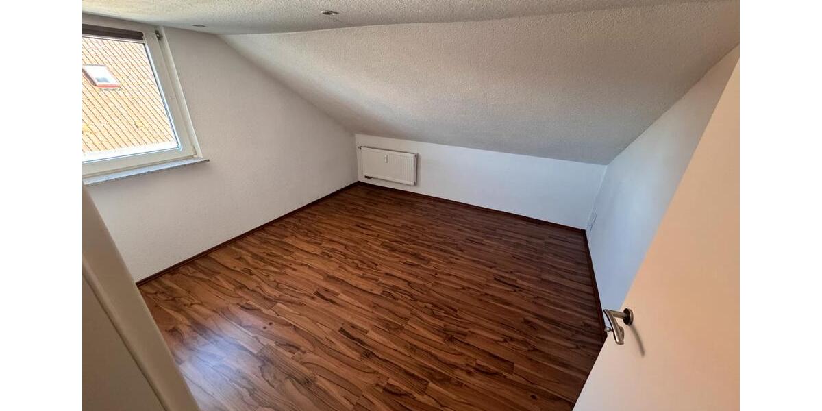 Dachgeschoßwohnung Karlstein am Main - 3 Zimmer, 65 m&sup2;, 850&euro; | Angebot:25364501