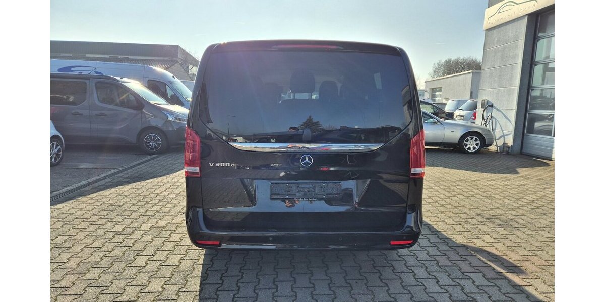 Mercedes-Benz V 300 d AVANTGARDE EDITION lang AMG Line Distronic 29.700 km 57.900 &euro; Rodgau 63110