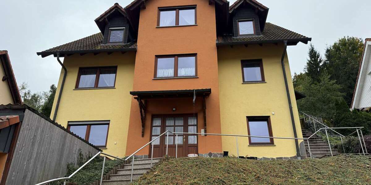 Einfamilienhaus Heigenbrücken - 8 Zimmer, 243 m&sup2;, 365.000&euro; | Angebot:23255668