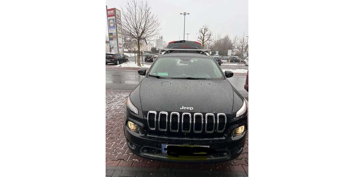 Jeep Cherokee 192.000 km 8.888 &euro; Hanau, Brüder-Grimm-Stadt 63450