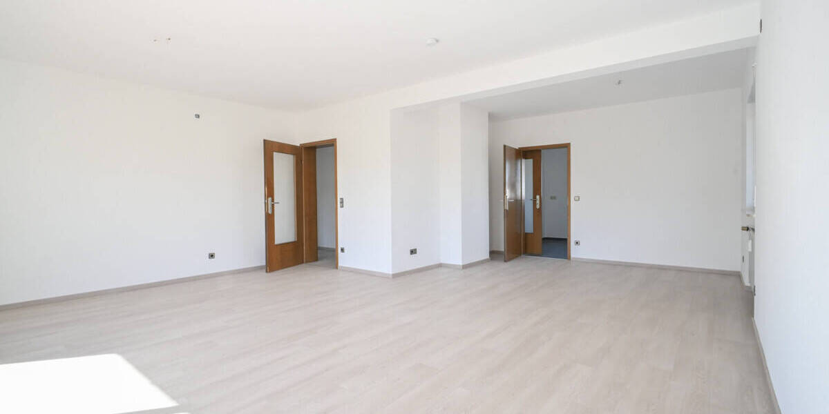 Etagenwohnung Großostheim - 4 Zimmer, 108 m&sup2;, 1.100&euro; | Angebot:26345554