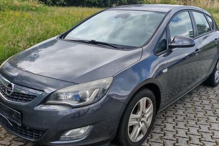 Opel Astra 240.000 km 2.400 &euro; aschaffenburg 63743