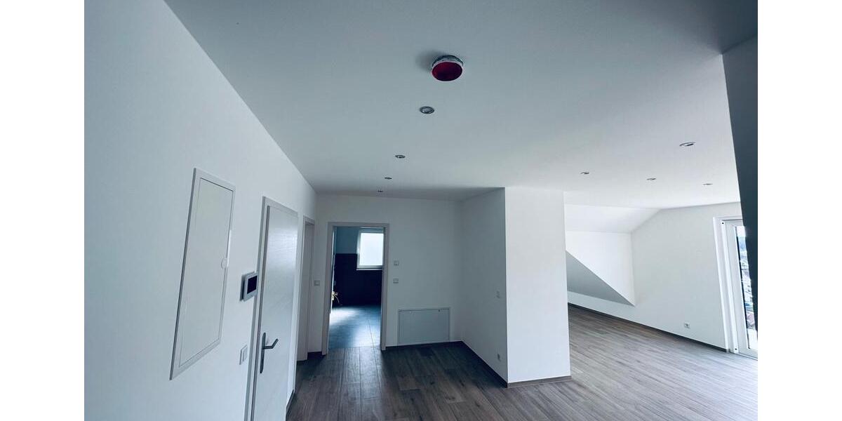 Dachgeschoßwohnung Breuberg - 4 Zimmer, 114 m&sup2;, 1.200&euro; | Angebot:24399276