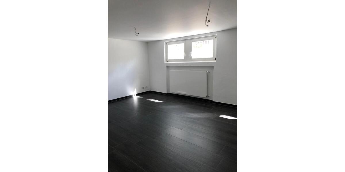 Einfamilienhaus Bürgstadt - 9 Zimmer, 300 m&sup2;, 2.950&euro; | Angebot:24940965