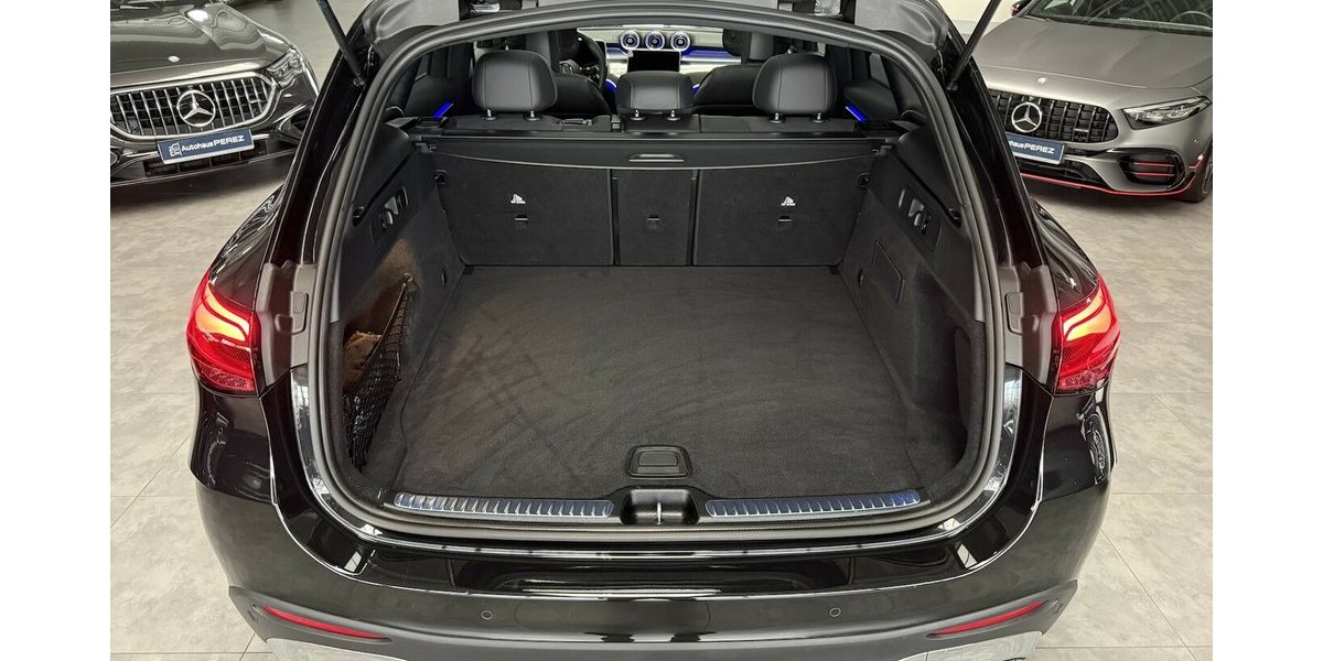 Mercedes-Benz GLC 300 4M AMG PREMIUM STANDHEIZUNG - DISTRONIC! 23.425 km 59.699 &euro; Groß-Umstadt 64823