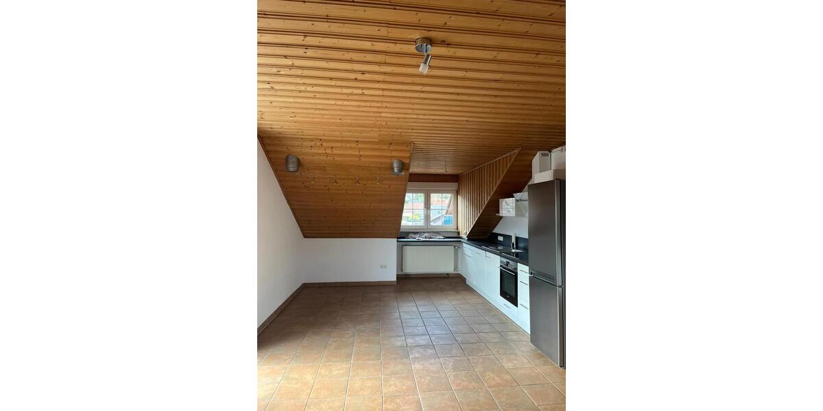 Etagenwohnung Großheubach - 3 Zimmer, 98 m&sup2;, 850&euro; | Angebot:25998893